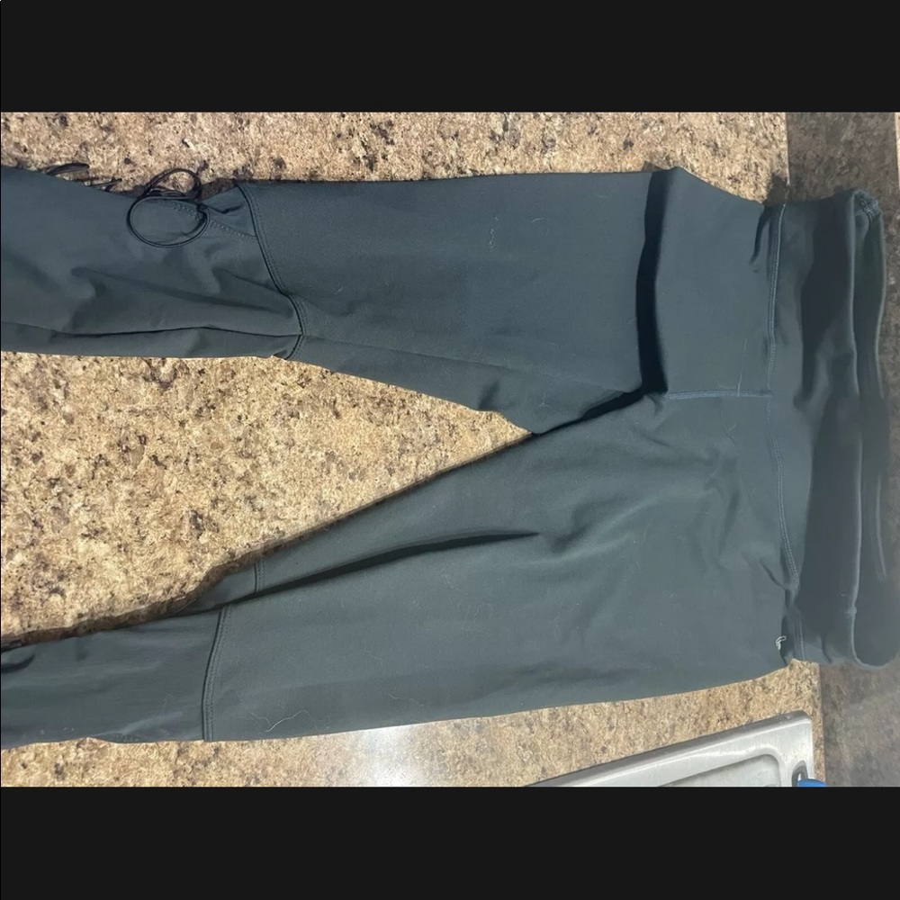 Fabletics Demi Levato Womens size large Gray Athletic Yoga Ankle Leggings